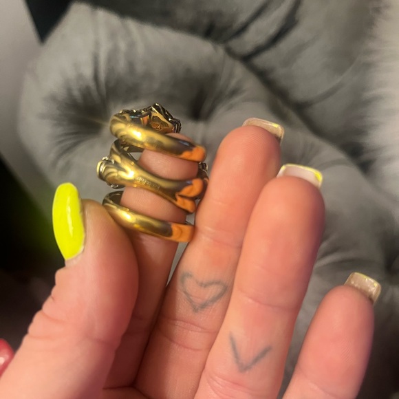 Gucci ring. Think it’s a side 7-8. - Picture 10 of 10